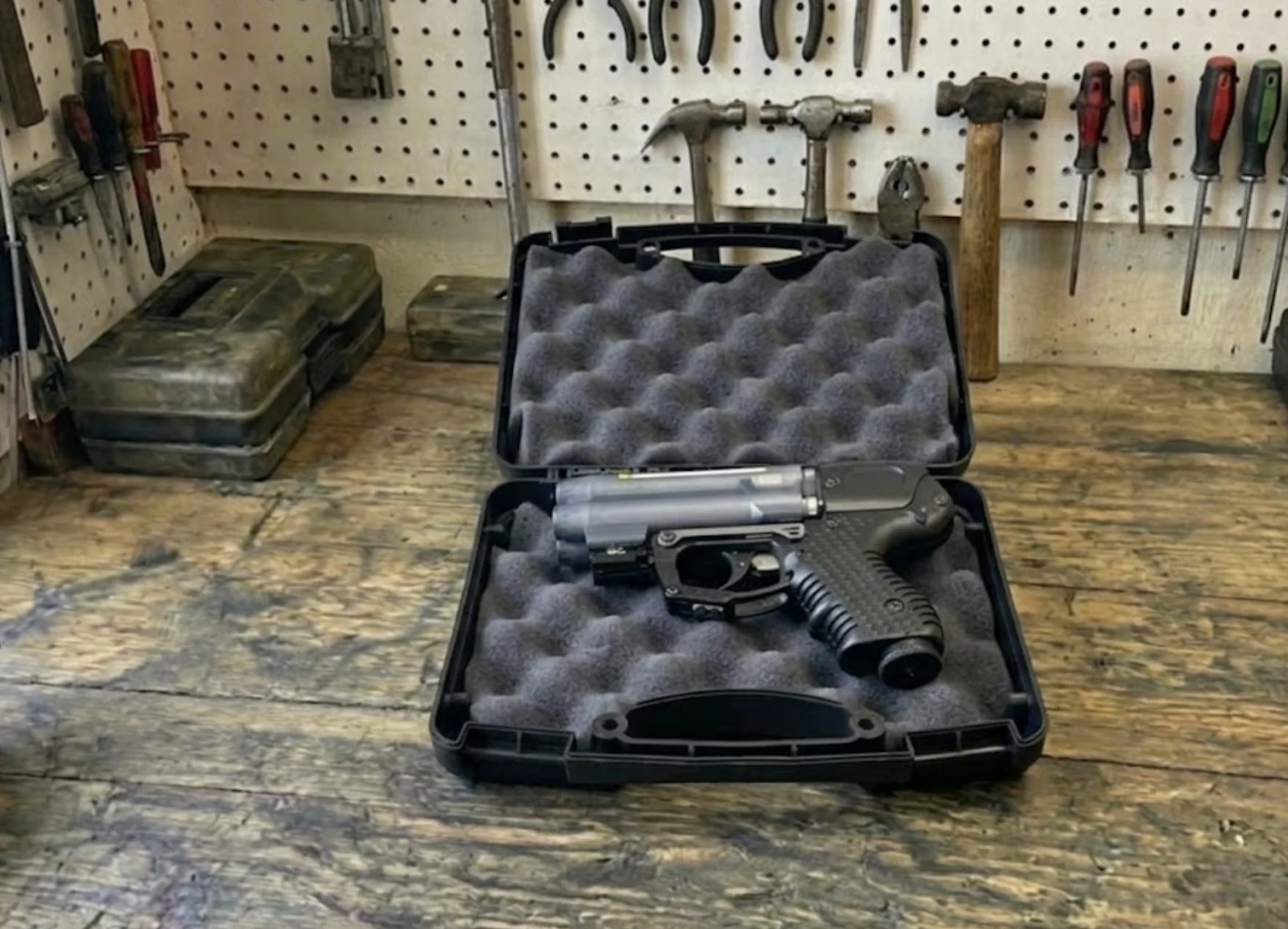 Déballage du pistolet de défense Piexon JPX6 et son bloc de 4 cartouches