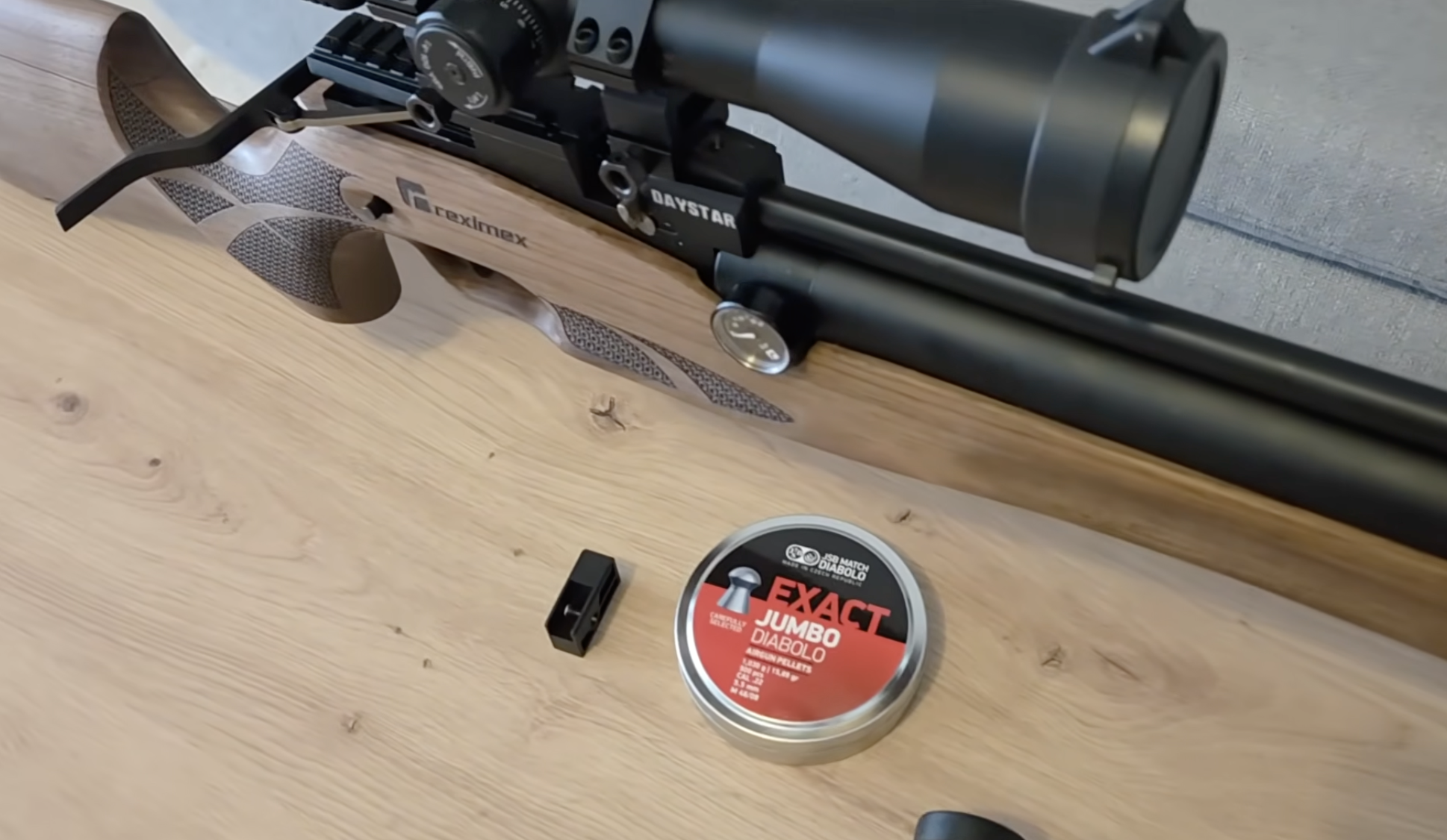 Détails techniques Reximex Daystar Wood