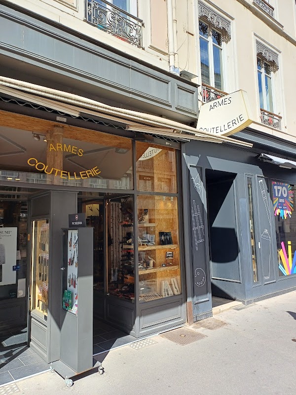 Photo armurerie Scal Coutellerie LACOUTURE a Lyon