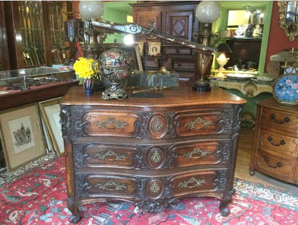 Photo armurerie Antiquités Armurerie Rosy et Victor Chambon a Riom - 2