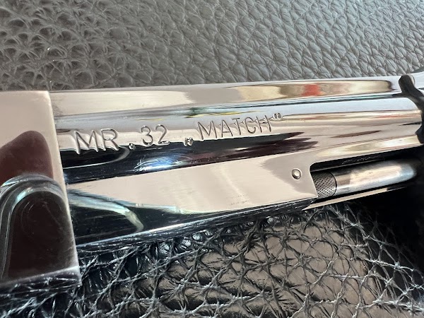 Photo armurerie Flingus Maximus – Armurerie et armes anciennes de qualité à Paris – Sur rdv uniquement a Paris - 3