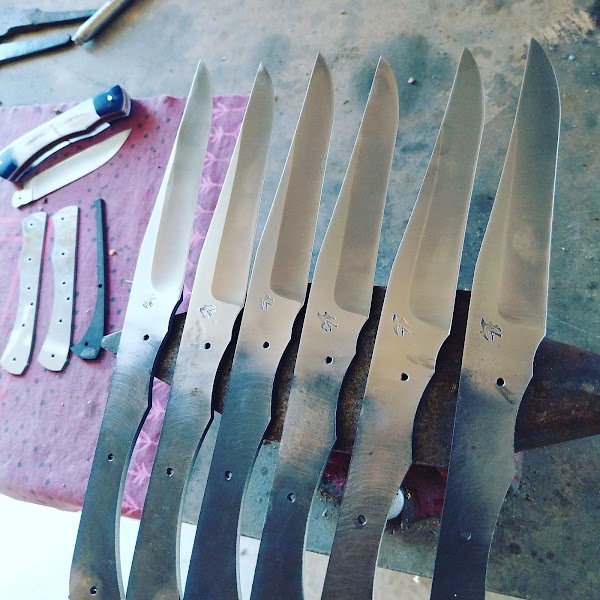 Photo armurerie Coutellerie Feu 2 Forge a Montredon-Labessonnié - 3