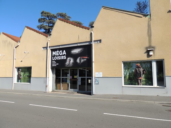 Photo armurerie Mega Loisirs, Chasse, Pêche, Coutellerie, Défense a Saint-Chamond
