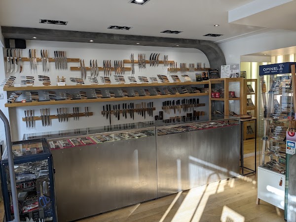 Photo armurerie Coutellerie Laguiole en Aubrac Rennes a Rennes